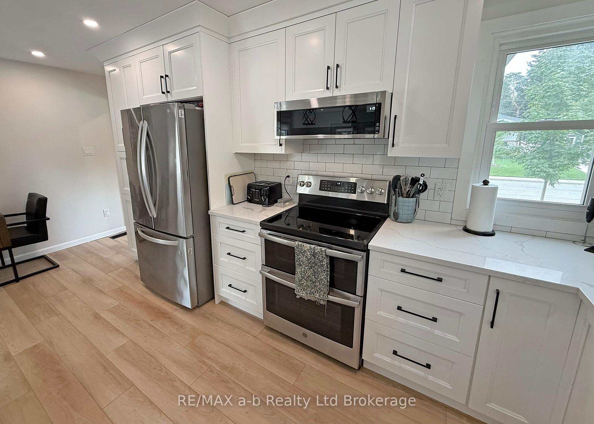 Photo 11 of 357 Knightsbridge Road, Woodstock, Woodstock - North — HOMEH