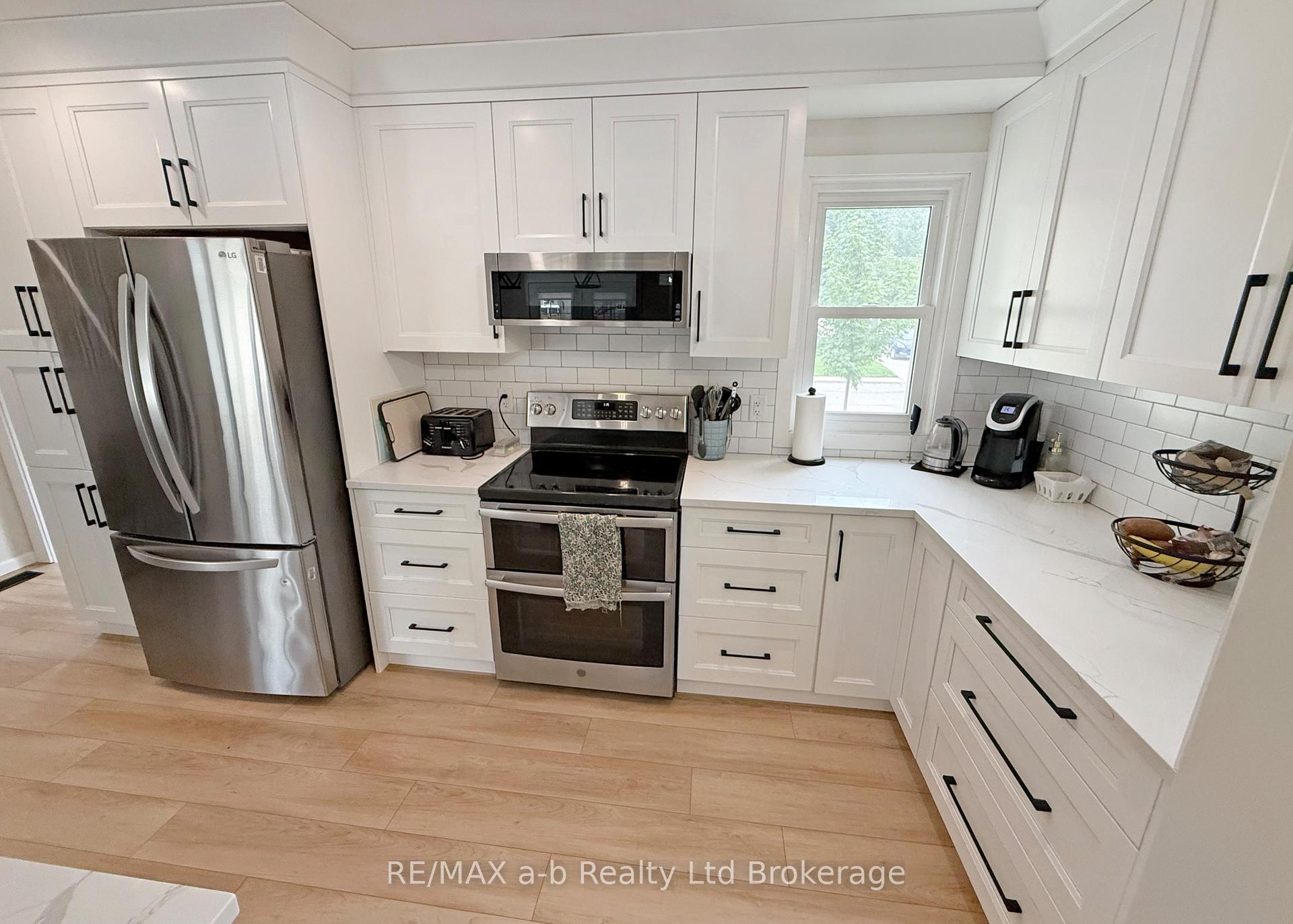 Photo 12 of 357 Knightsbridge Road, Woodstock, Woodstock - North — HOMEH