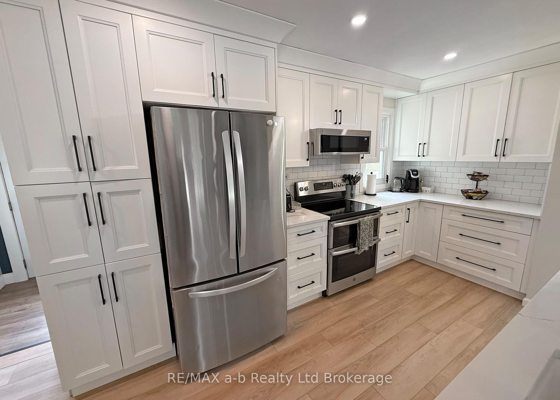Photo 13 of 357 Knightsbridge Road, Woodstock, Woodstock - North — HOMEH