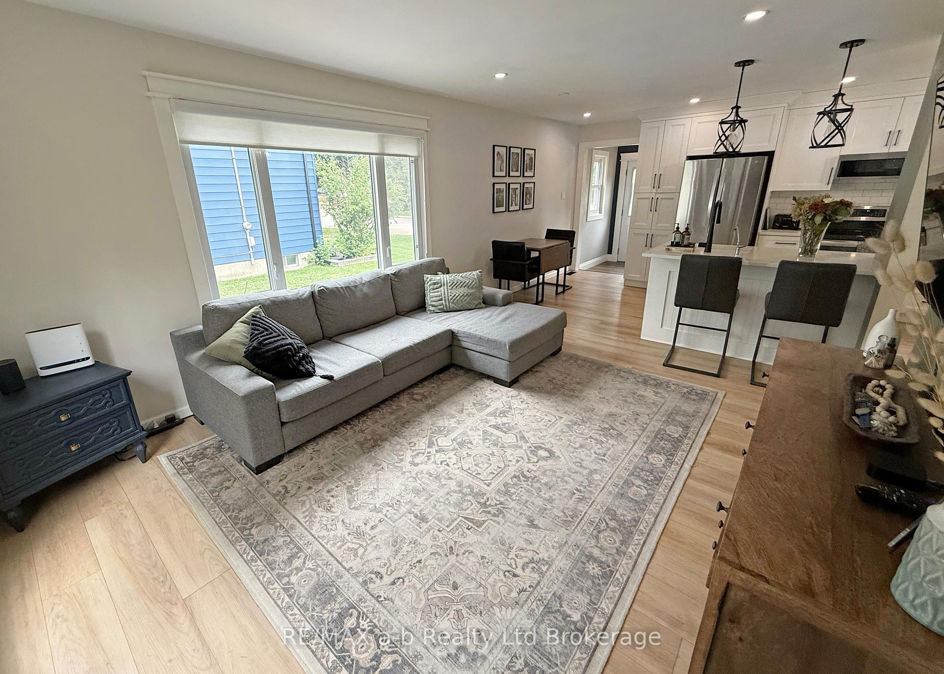 Photo 18 of 357 Knightsbridge Road, Woodstock, Woodstock - North — HOMEH