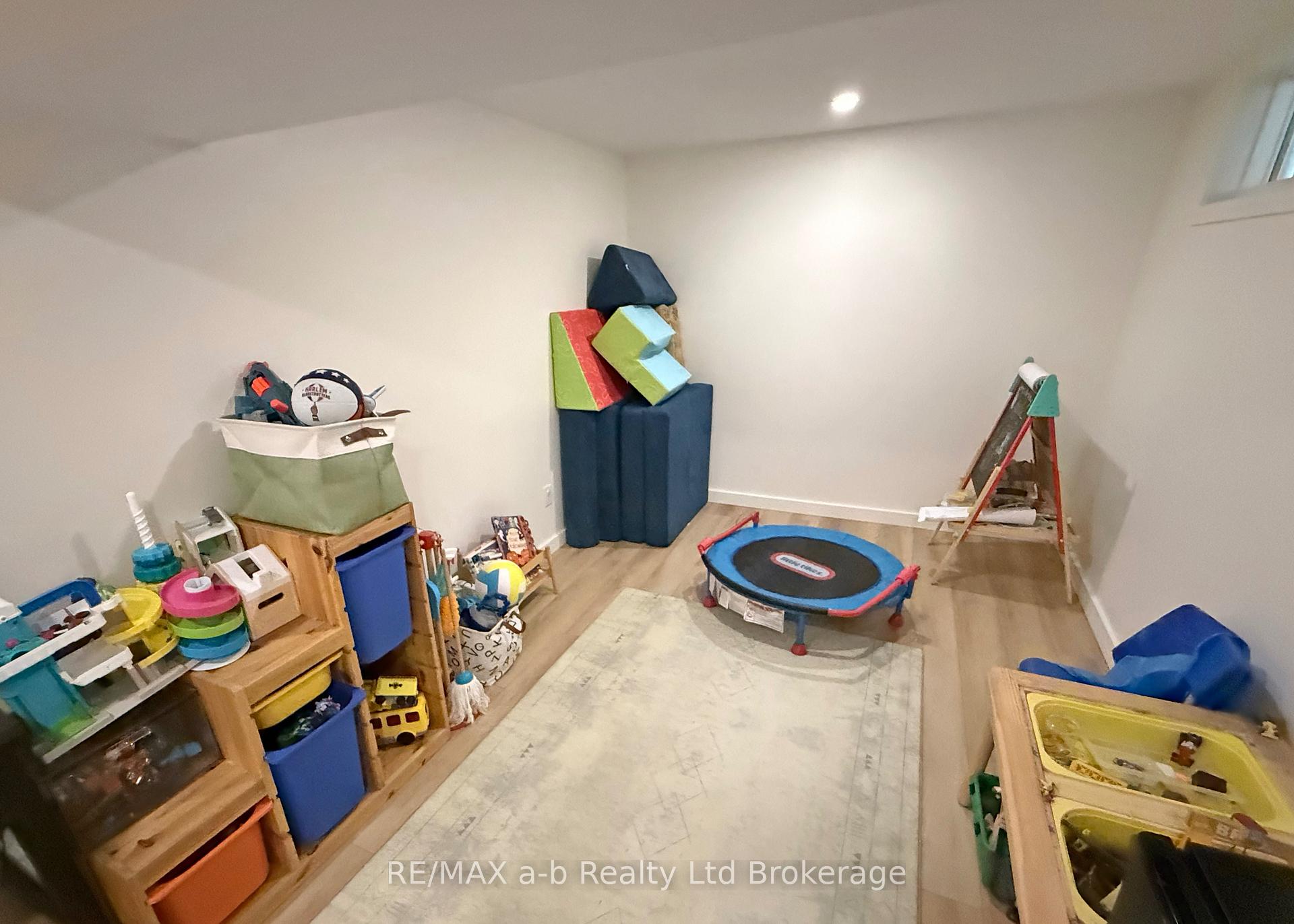 Photo 32 of 357 Knightsbridge Road, Woodstock, Woodstock - North — HOMEH