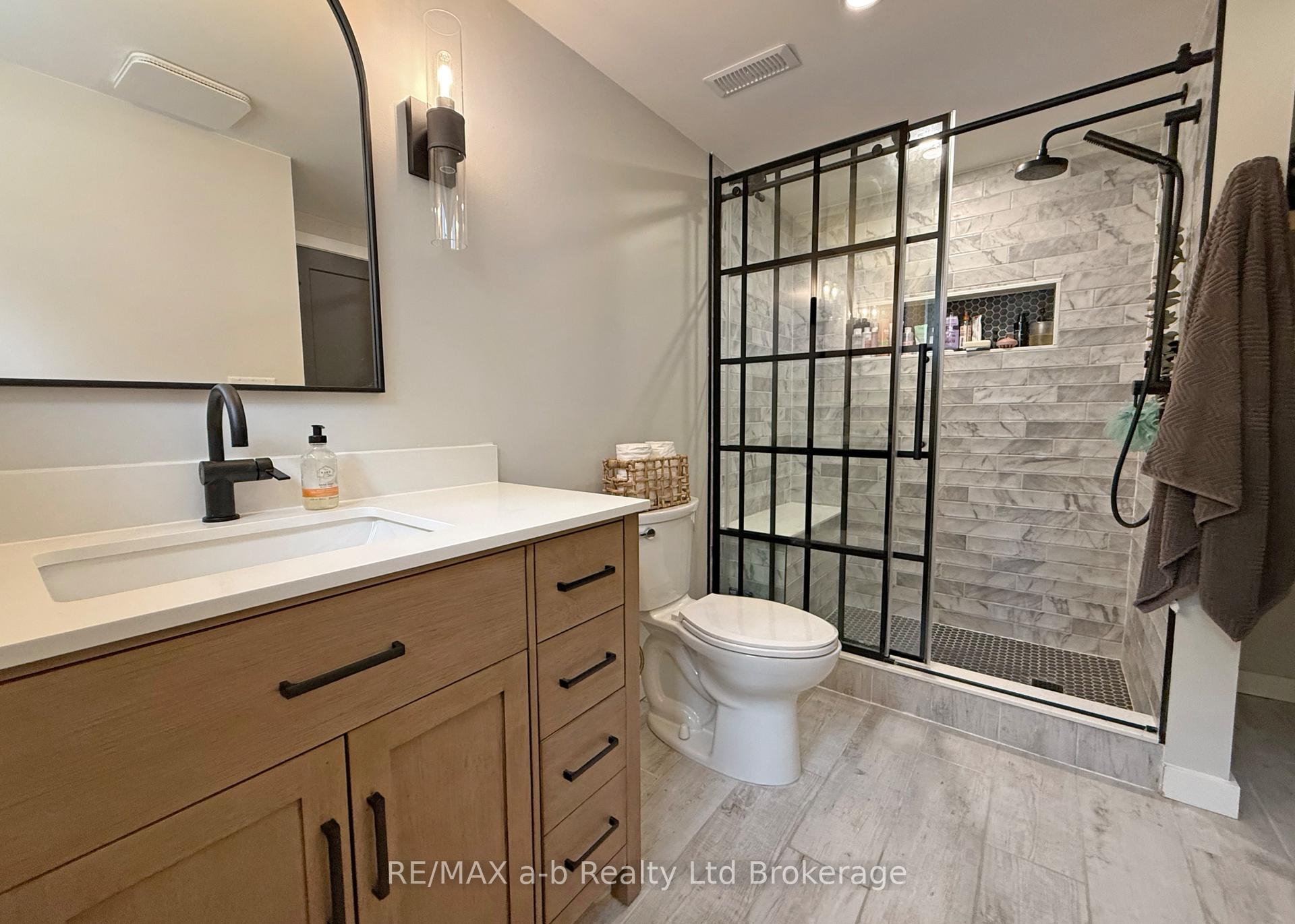 Photo 33 of 357 Knightsbridge Road, Woodstock, Woodstock - North — HOMEH