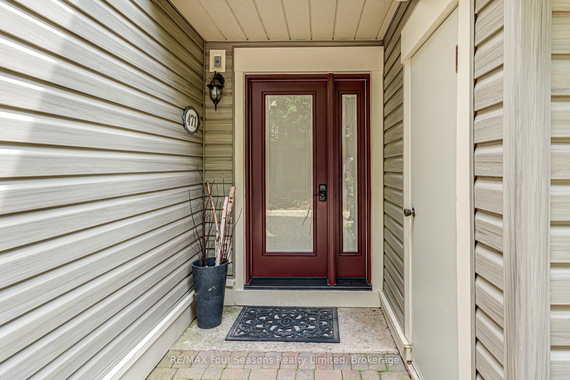 Photo 3 of 471 Oxbow Crescent, Collingwood — HOMEH