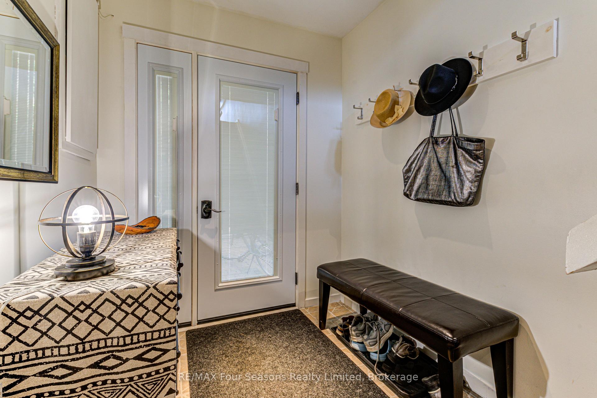 Photo 4 of 471 Oxbow Crescent, Collingwood — HOMEH