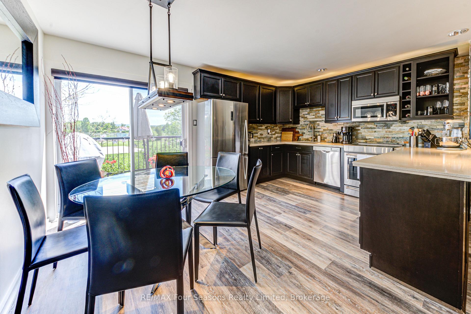 Photo 11 of 471 Oxbow Crescent, Collingwood — HOMEH