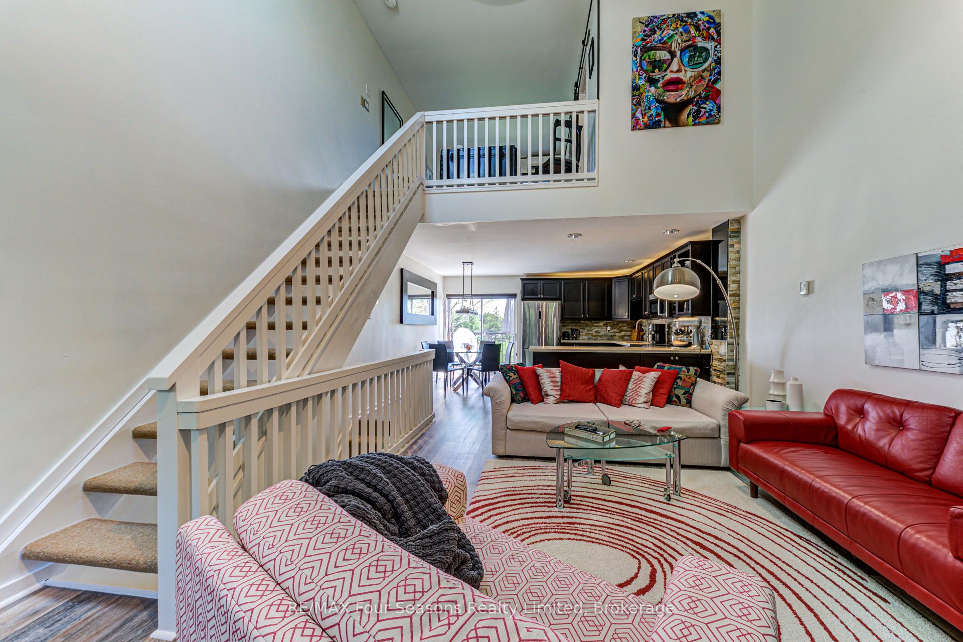 Photo 22 of 471 Oxbow Crescent, Collingwood — HOMEH