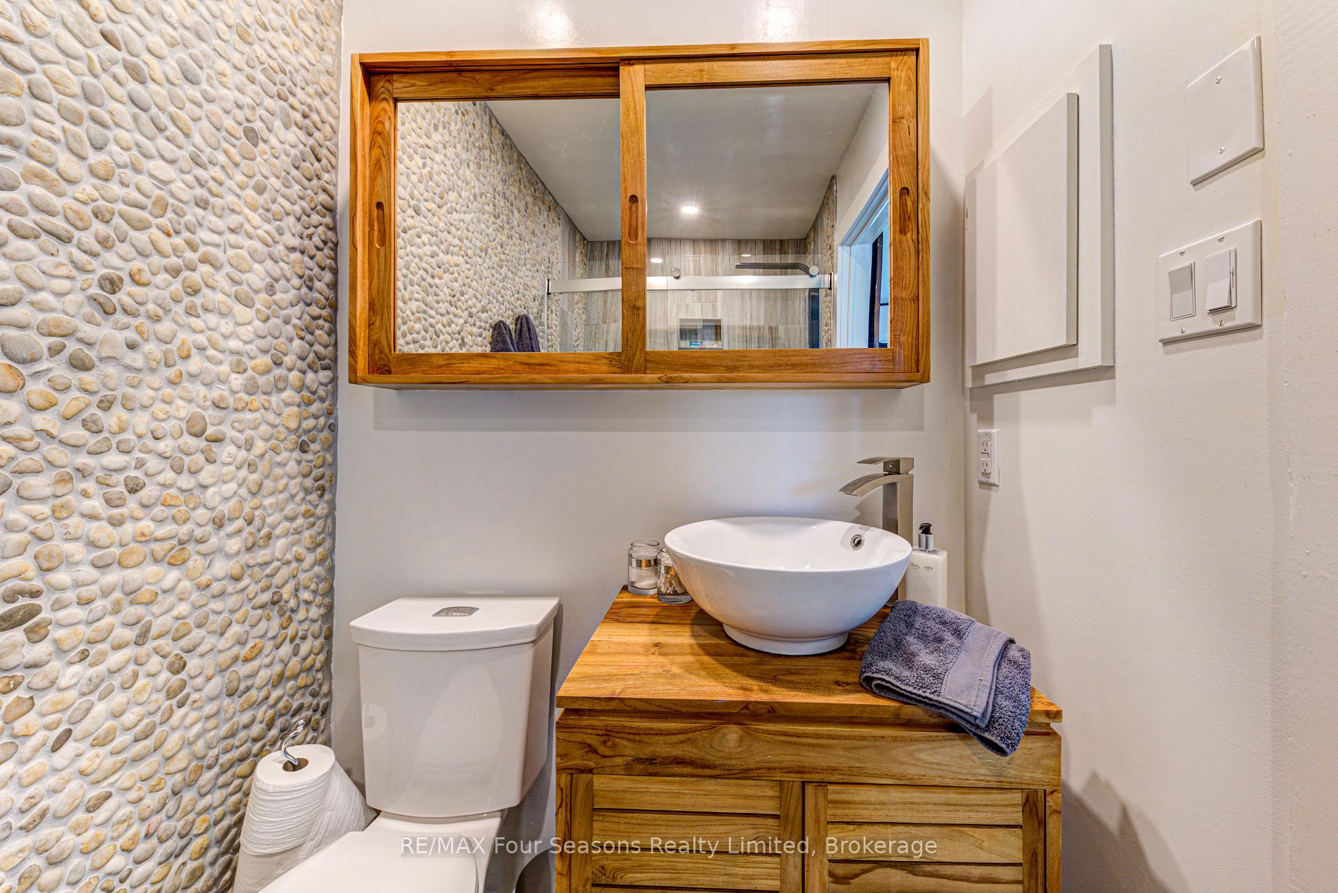 Photo 28 of 471 Oxbow Crescent, Collingwood — HOMEH