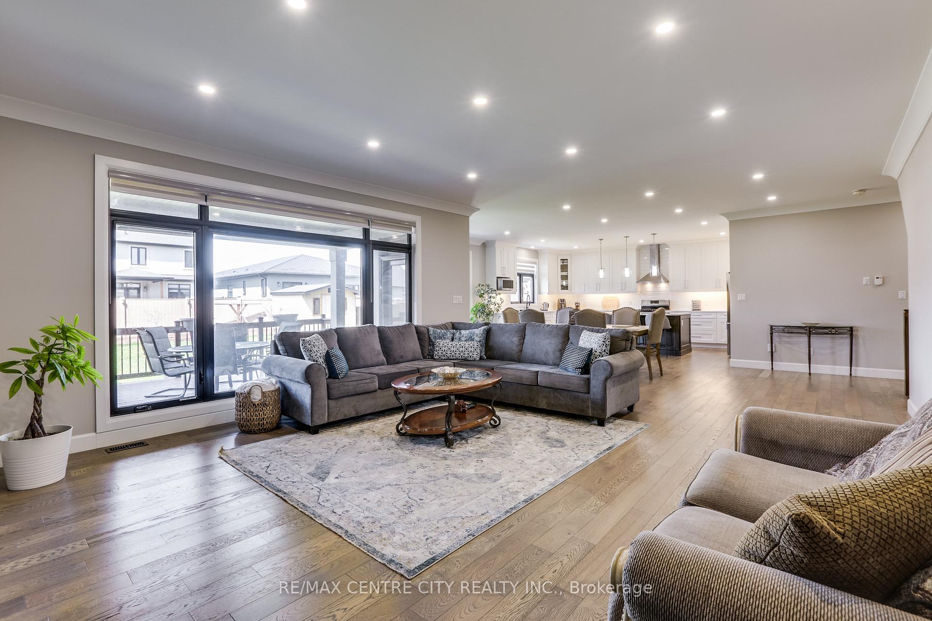 Photo 11 of 6306 Brash Drive, London, South V — HOMEH