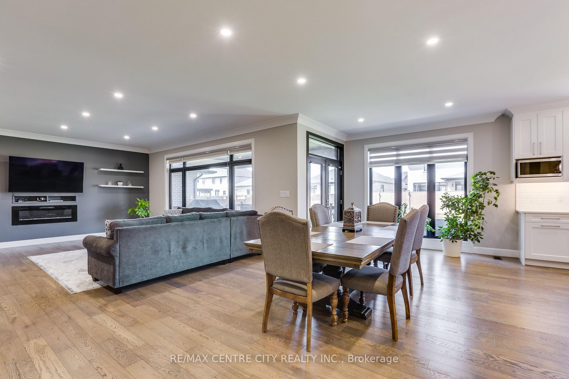 Photo 14 of 6306 Brash Drive, London, South V — HOMEH