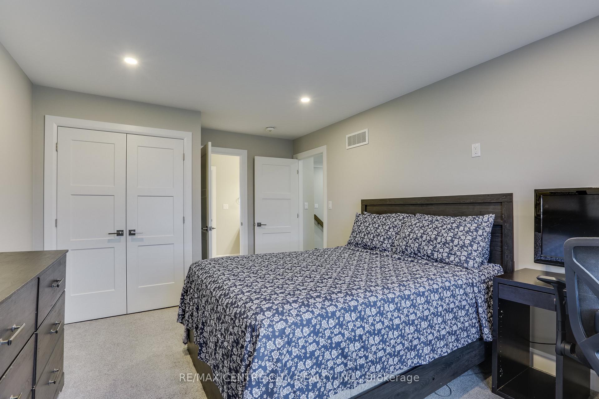 Photo 24 of 6306 Brash Drive, London, South V — HOMEH