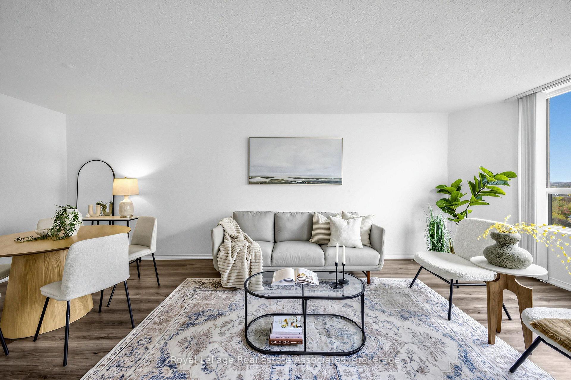 Photo 5 of Unit 1705, 1270 Maple Crossing Boulevard, Burlington, Brant — HOMEH