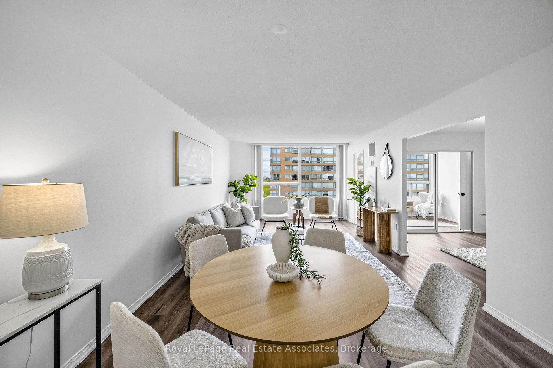 Photo 15 of Unit 1705, 1270 Maple Crossing Boulevard, Burlington, Brant — HOMEH