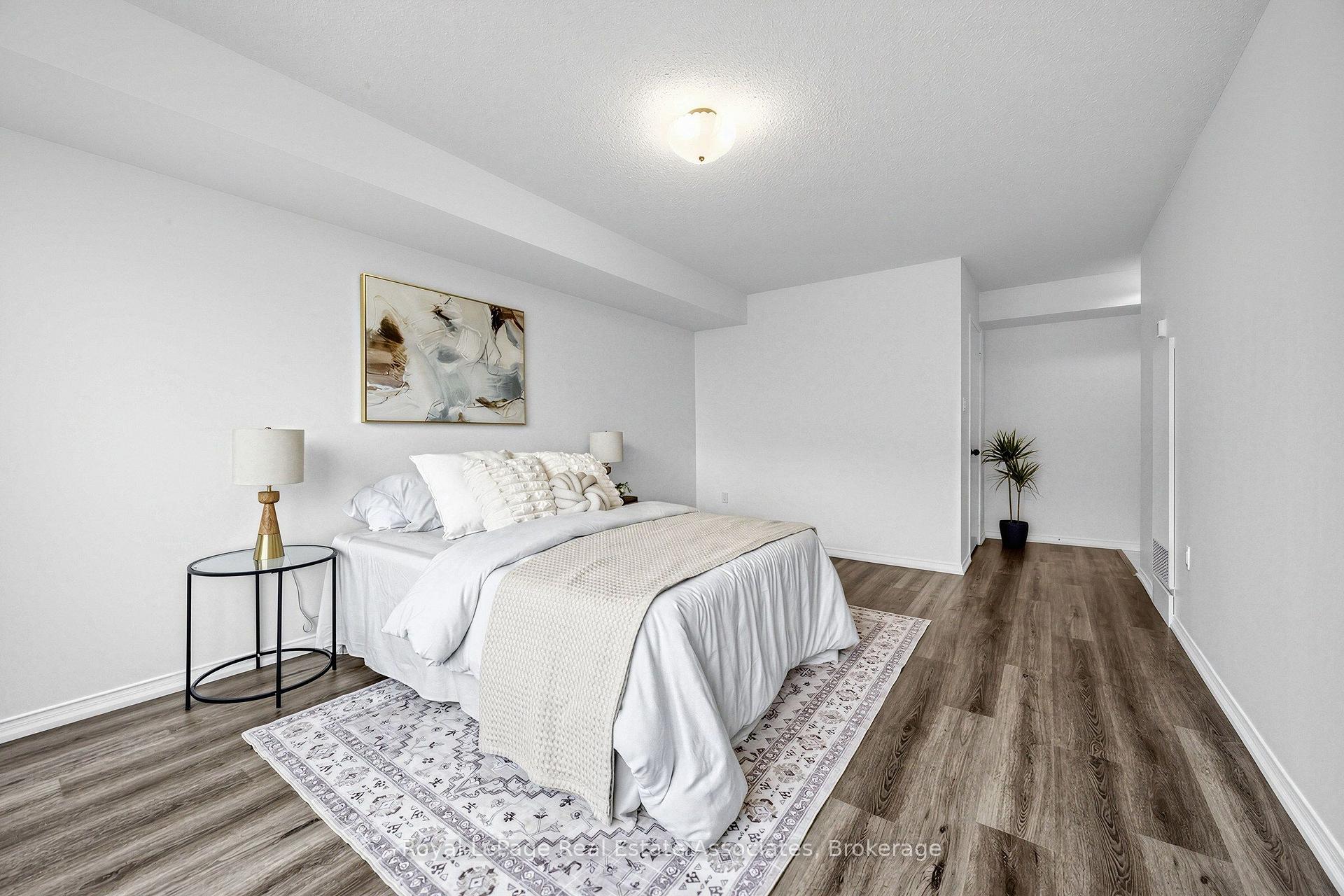 Photo 24 of Unit 1705, 1270 Maple Crossing Boulevard, Burlington, Brant — HOMEH