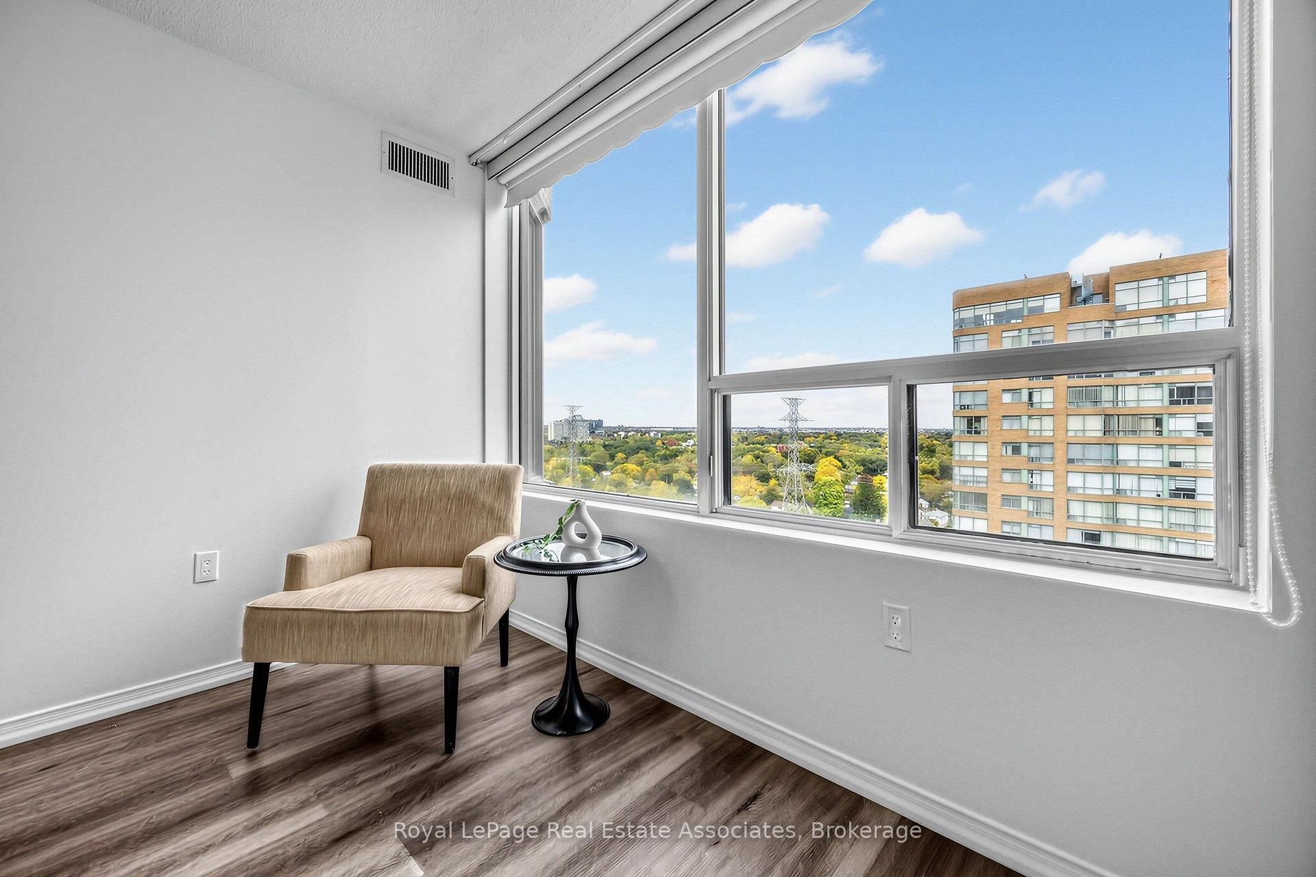 Photo 25 of Unit 1705, 1270 Maple Crossing Boulevard, Burlington, Brant — HOMEH