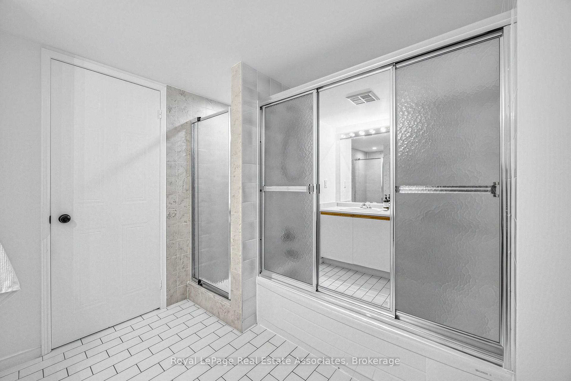 Photo 28 of Unit 1705, 1270 Maple Crossing Boulevard, Burlington, Brant — HOMEH