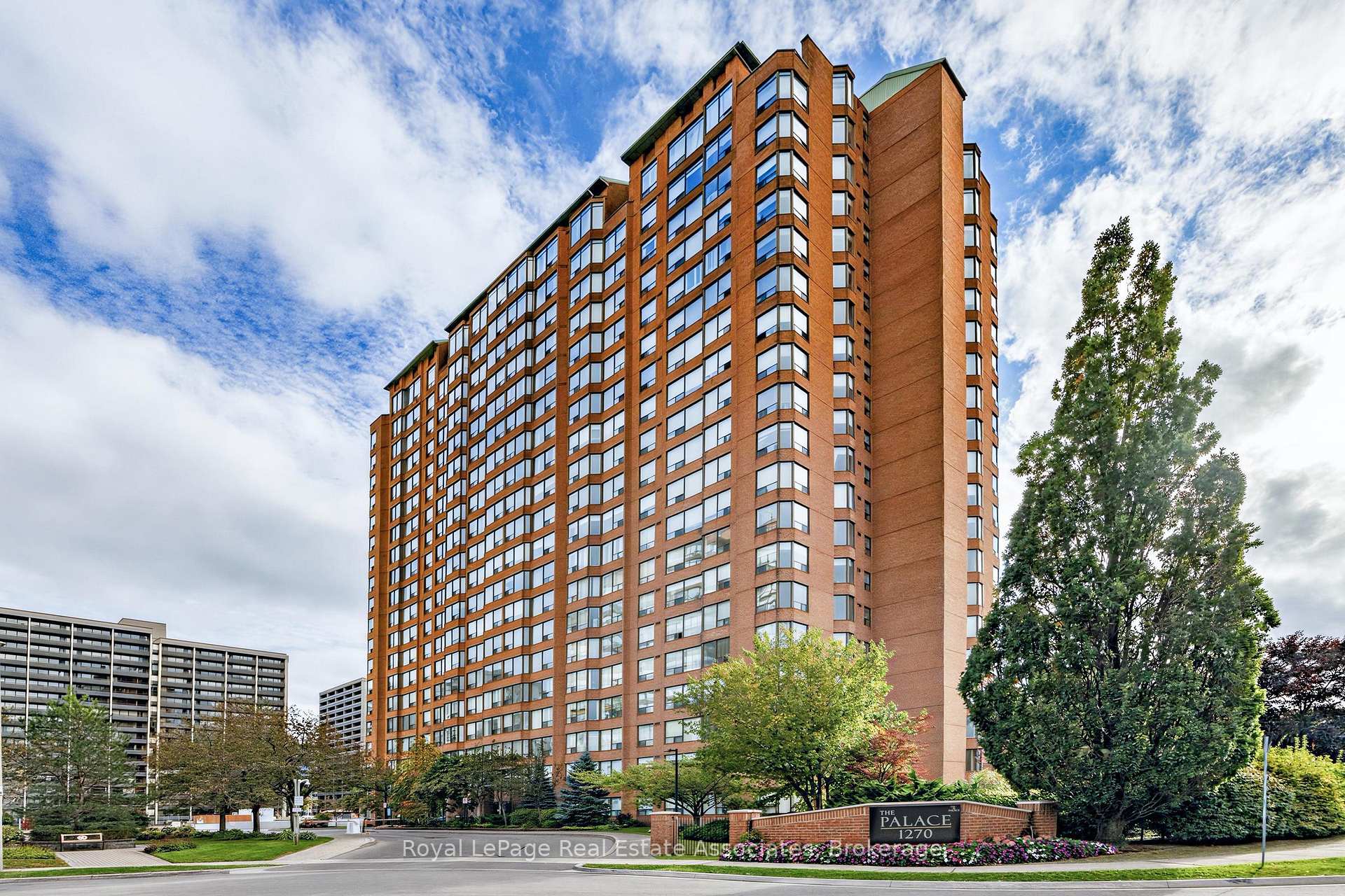 Photo 49 of Unit 1705, 1270 Maple Crossing Boulevard, Burlington, Brant — HOMEH