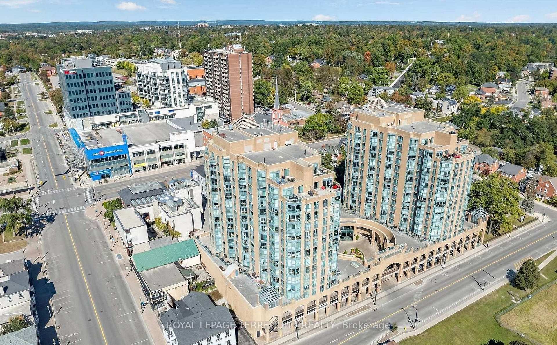 Photo of Unit 1005, 140 Dunlop Street E