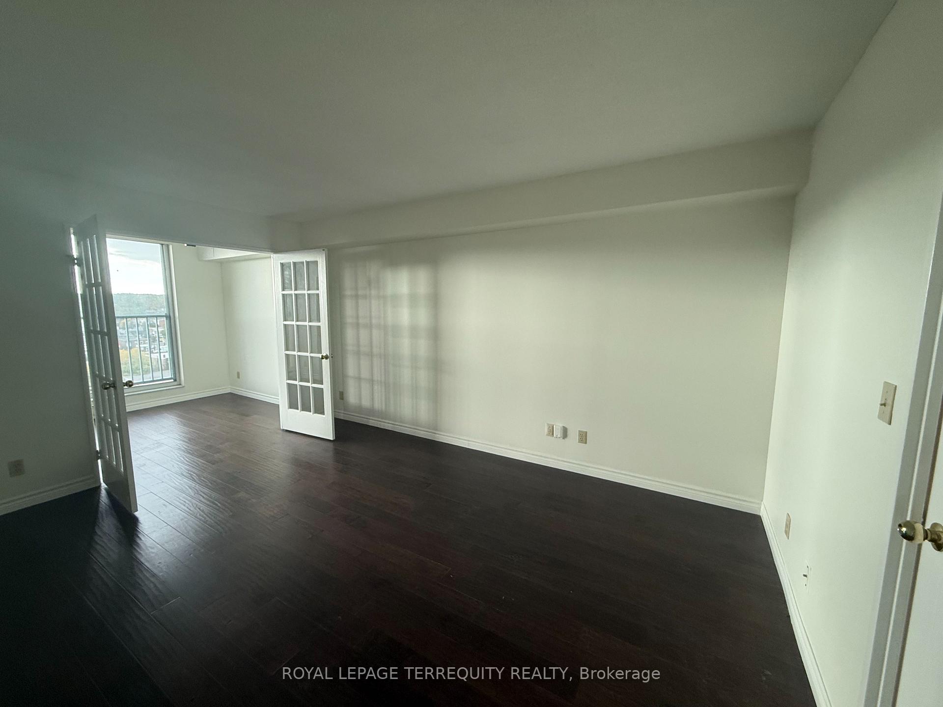 Photo 8 of Unit 1005, 140 Dunlop Street E, Barrie, City Centre — HOMEH