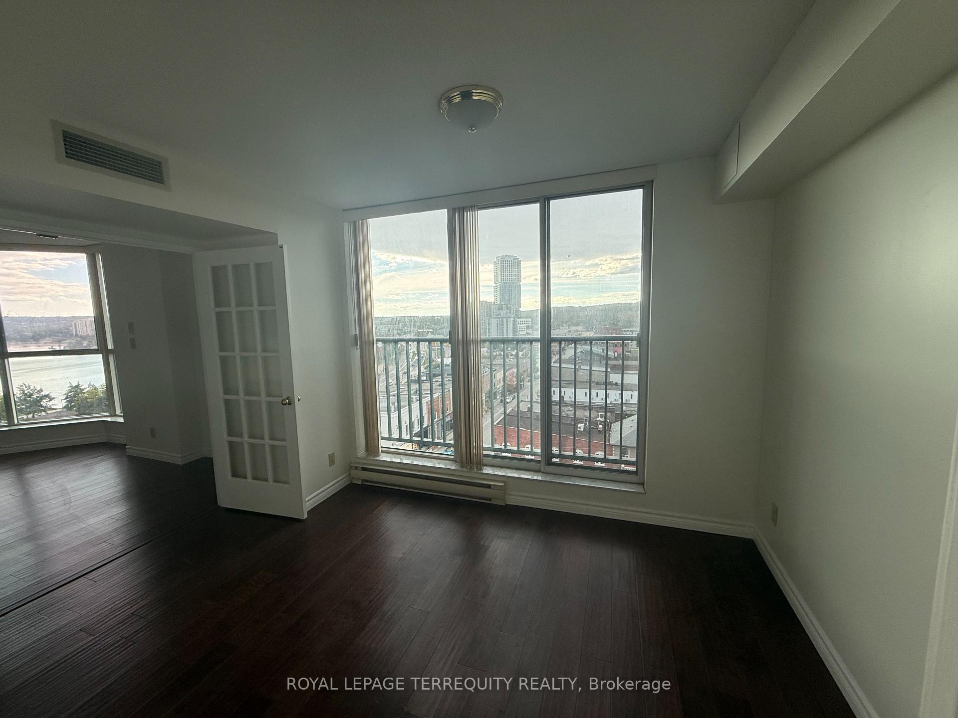 Photo 17 of Unit 1005, 140 Dunlop Street E, Barrie, City Centre — HOMEH