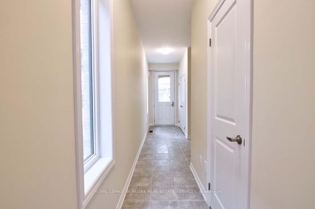 Photo 2 of 1388 National Common, Burlington, Tyandaga — HOMEH