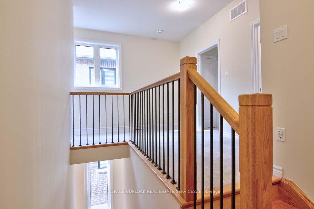 Photo 9 of 1388 National Common, Burlington, Tyandaga — HOMEH
