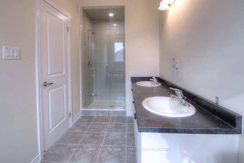 Photo 16 of 1388 National Common, Burlington, Tyandaga — HOMEH