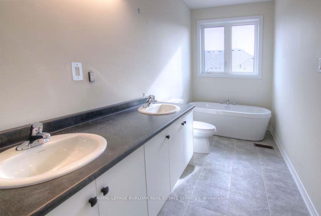 Photo 17 of 1388 National Common, Burlington, Tyandaga — HOMEH