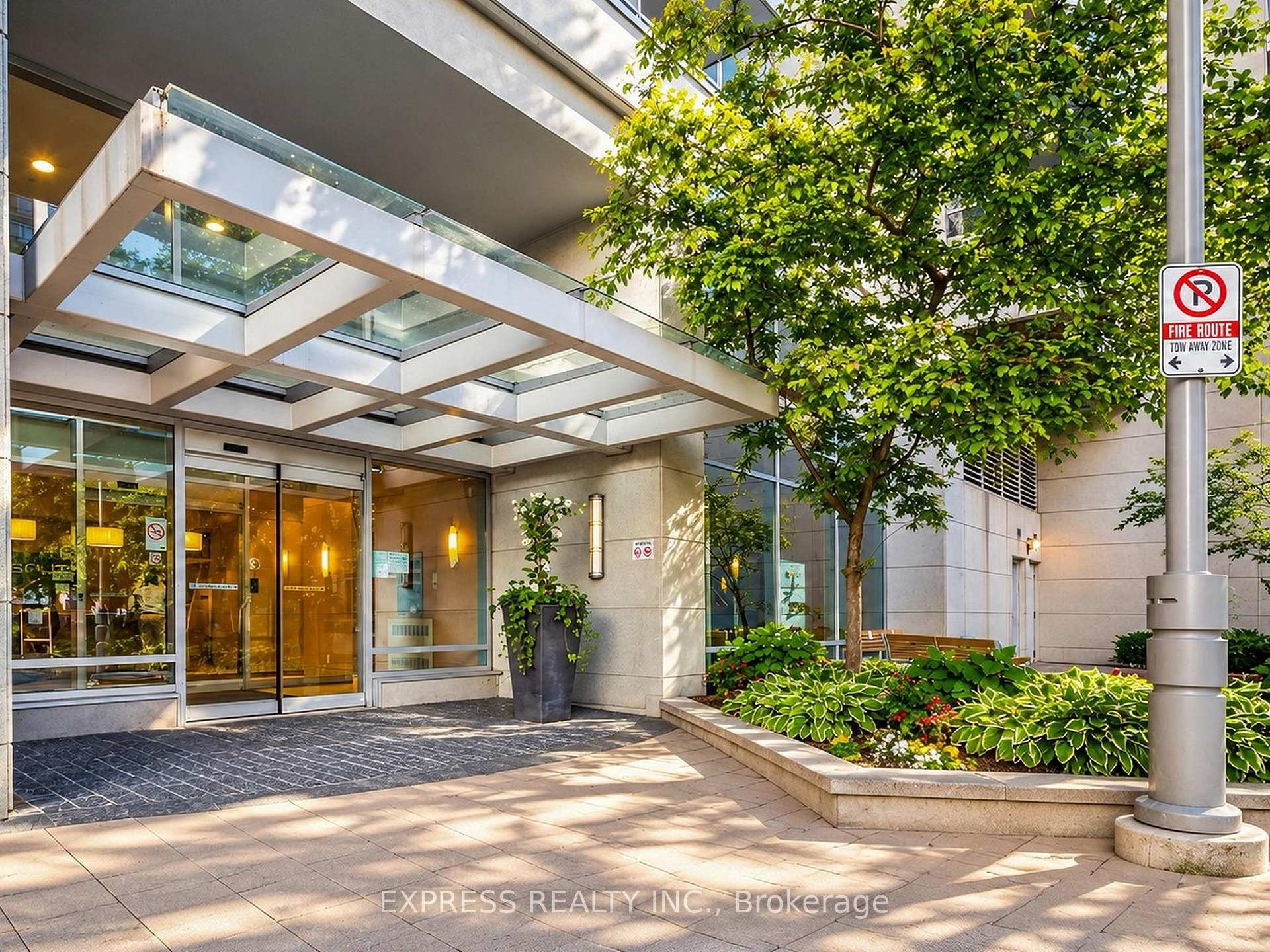 Photo 4 of Unit 1007, 4968 Yonge Street, North York, Lansing-Westgate — HOMEH