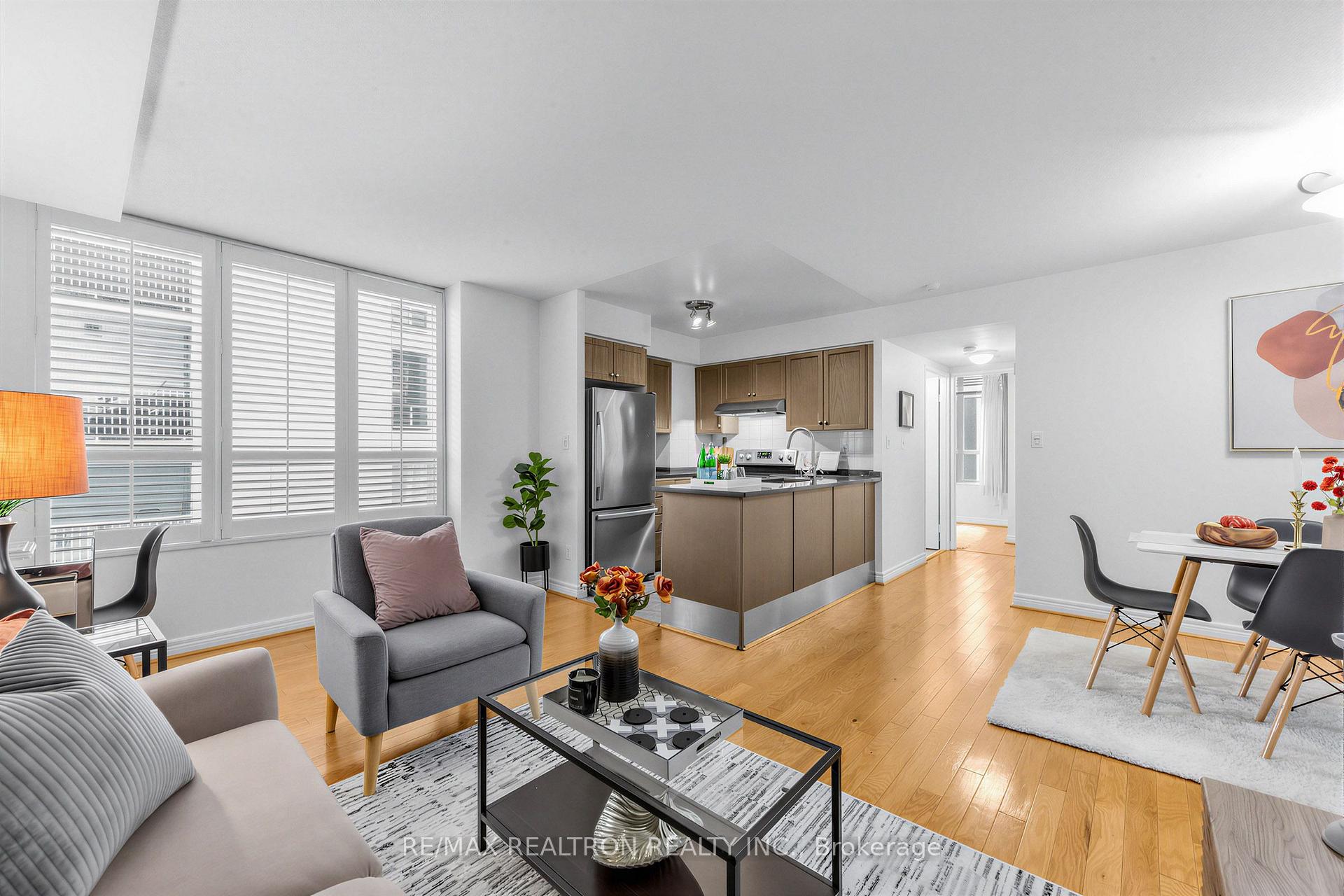 Photo 7 of Unit 510, 43 Eglinton Avenue E, Toronto, Mount Pleasant West — HOMEH