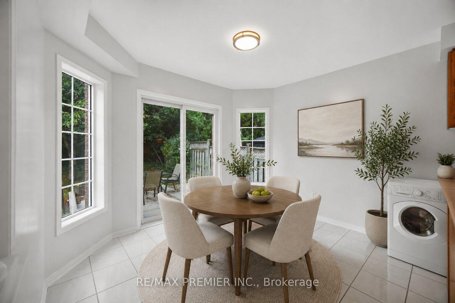 Photo 9 of 14 Crestridge Drive, Caledon, Bolton North — HOMEH