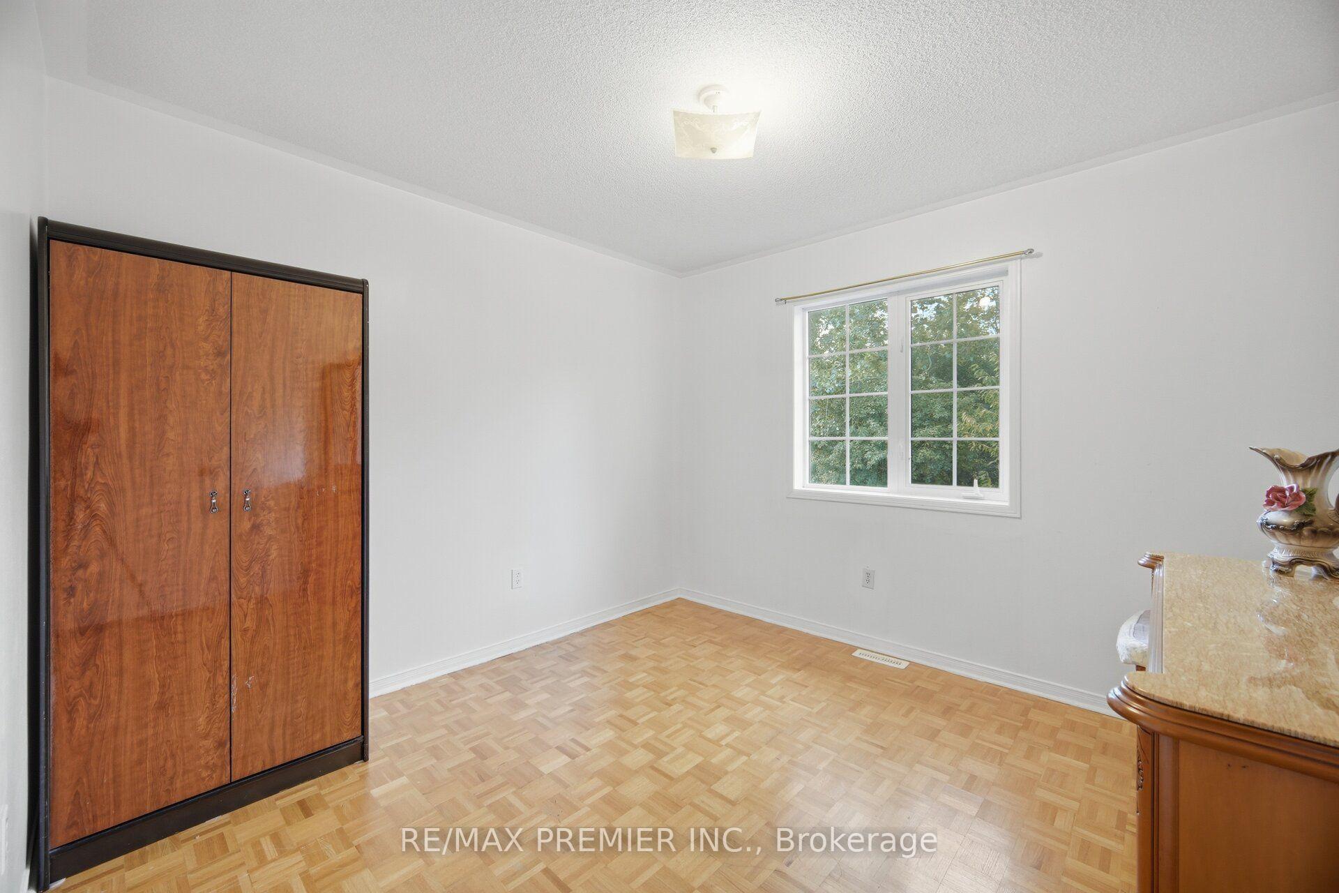 Photo 18 of 14 Crestridge Drive, Caledon, Bolton North — HOMEH