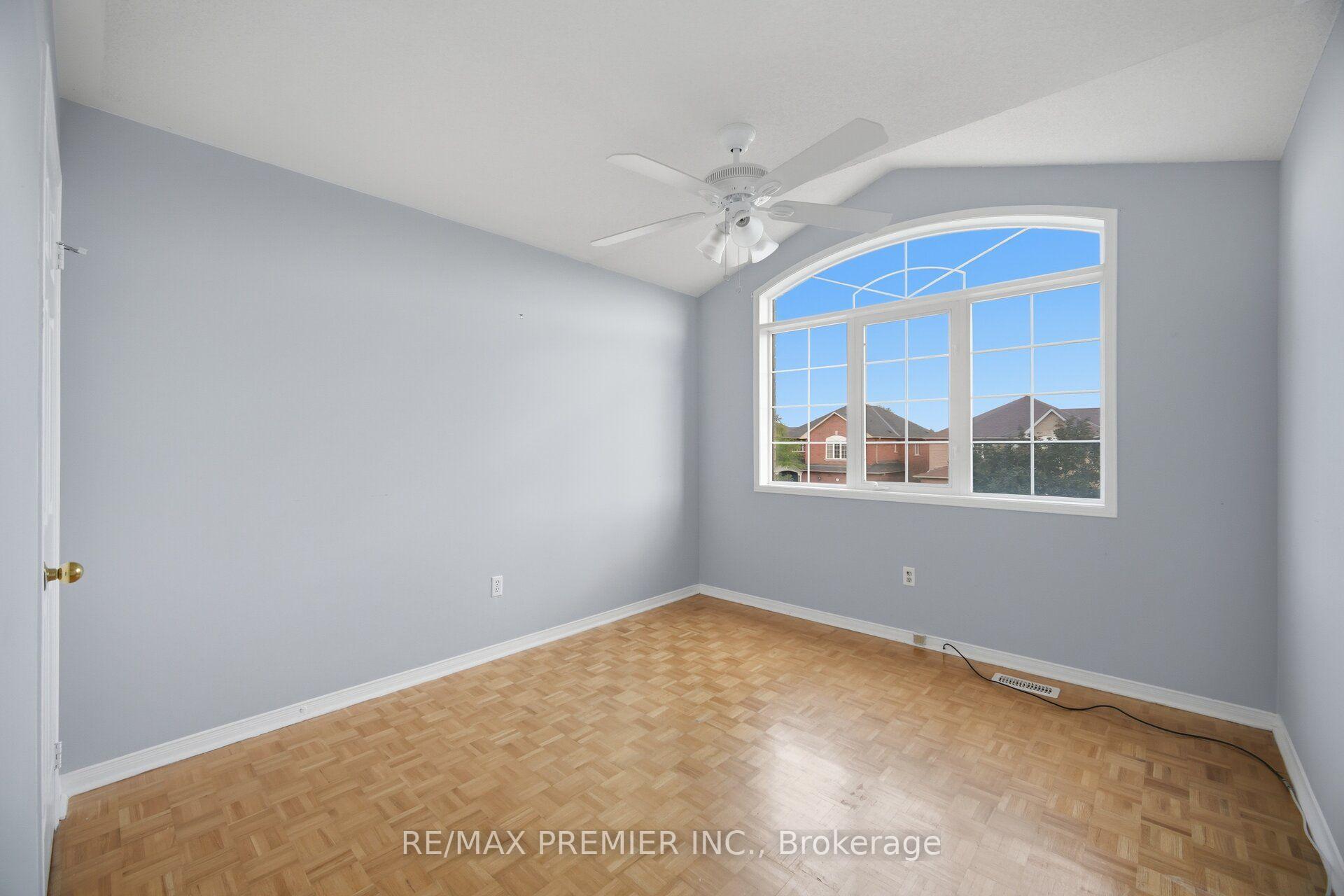 Photo 22 of 14 Crestridge Drive, Caledon, Bolton North — HOMEH