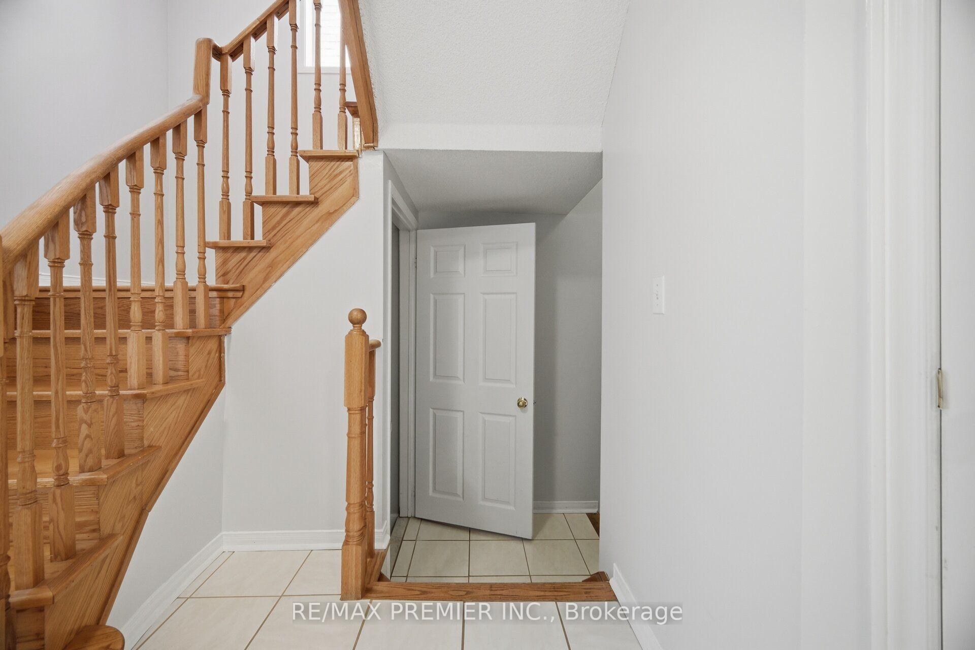 Photo 24 of 14 Crestridge Drive, Caledon, Bolton North — HOMEH