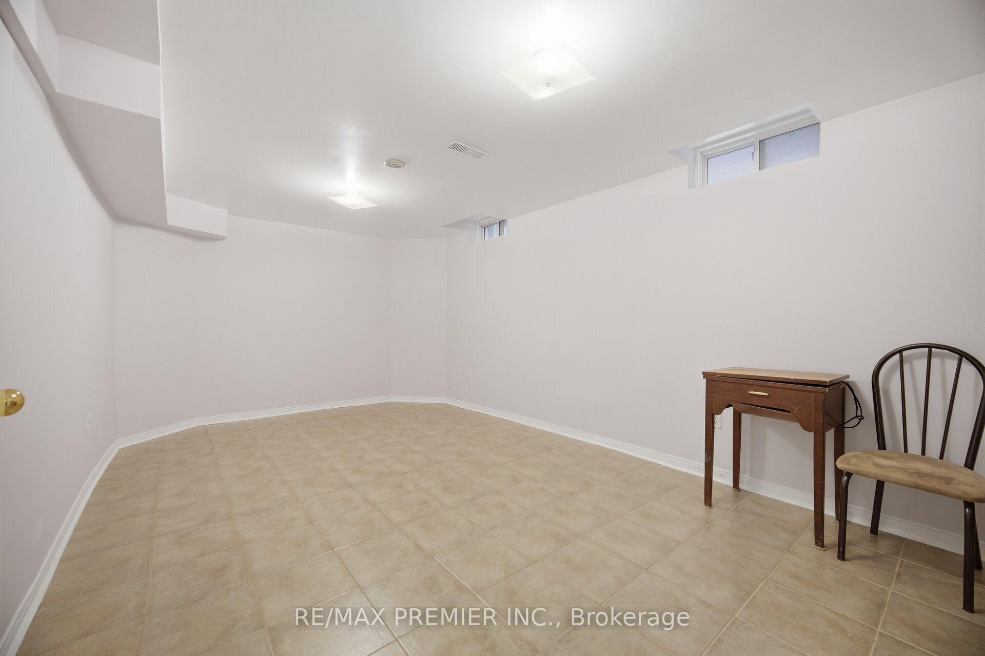 Photo 27 of 14 Crestridge Drive, Caledon, Bolton North — HOMEH