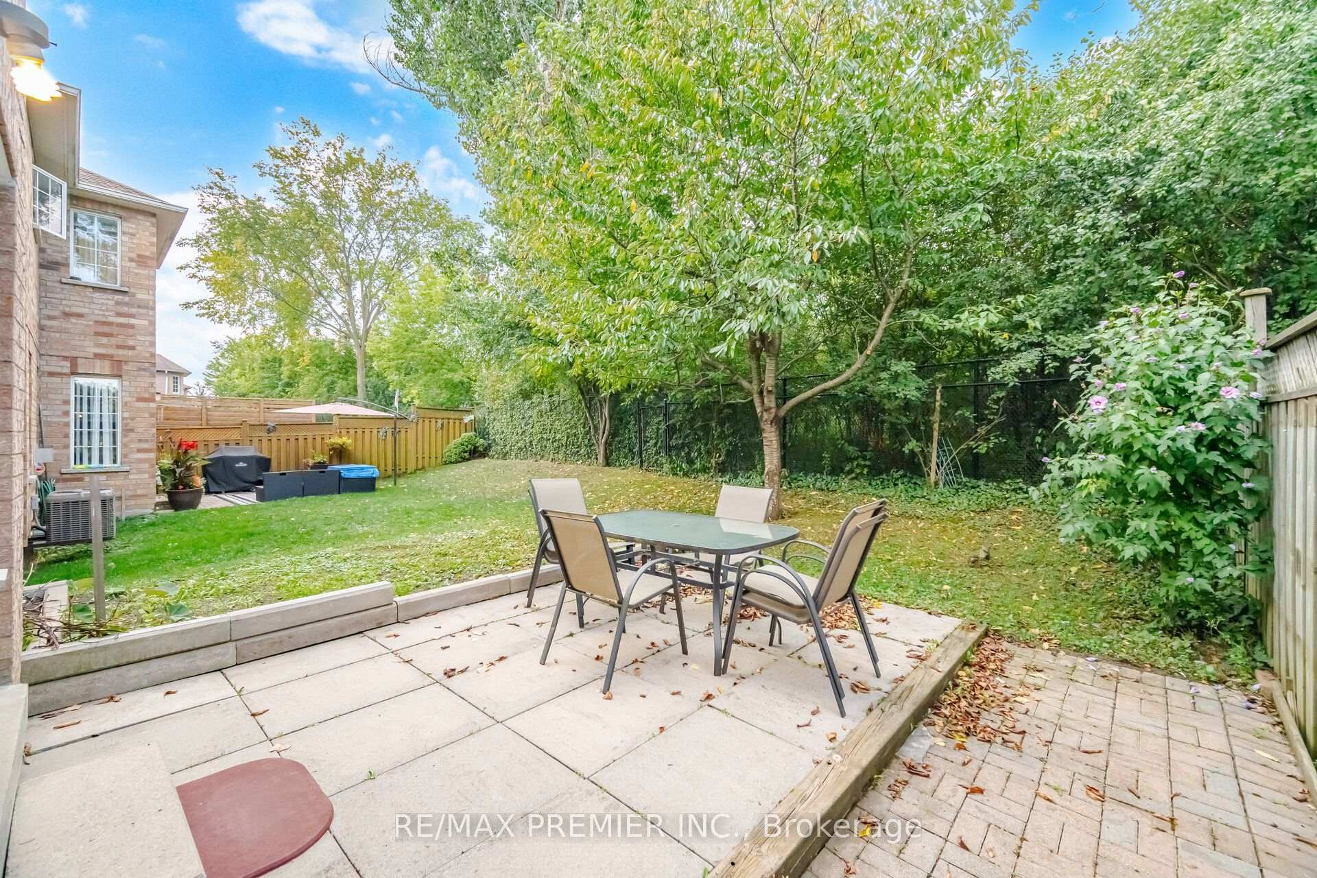 Photo 32 of 14 Crestridge Drive, Caledon, Bolton North — HOMEH