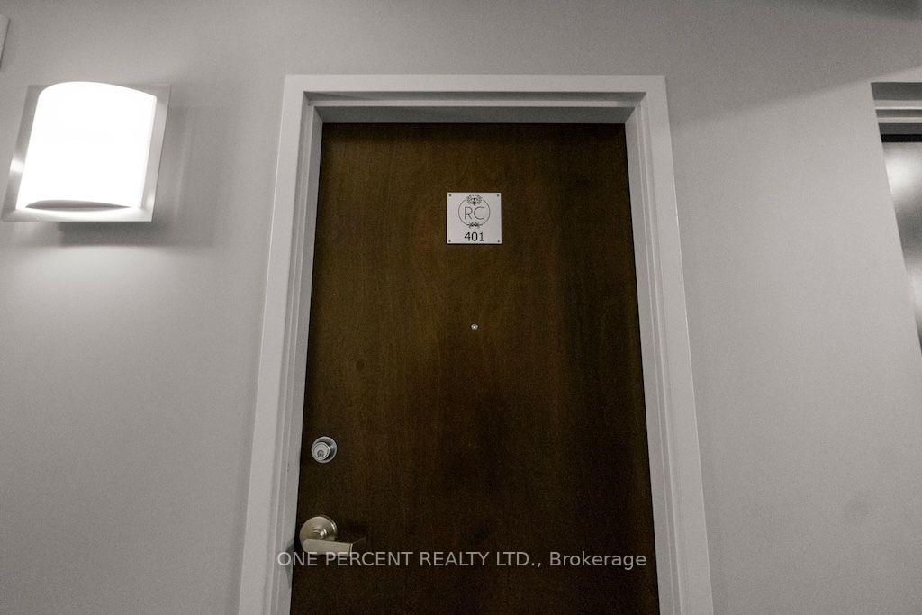Photo 4 of Unit 401, 112 King Street E, Hamilton, Beasley — HOMEH