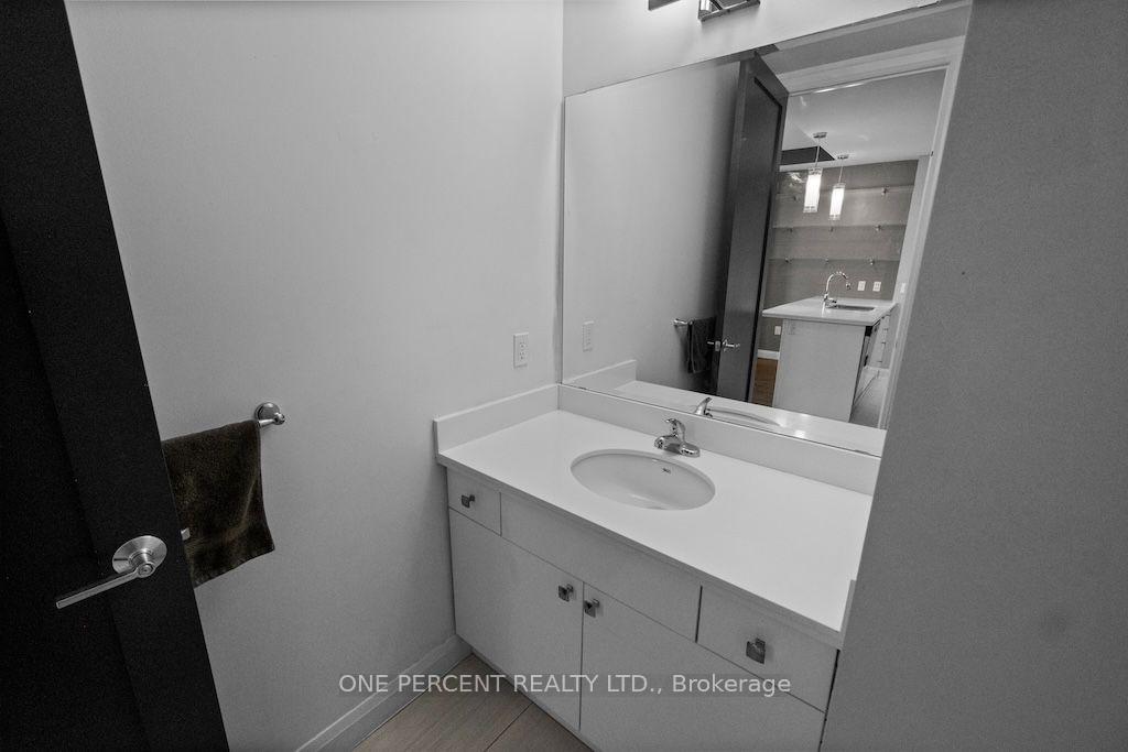 Photo 11 of Unit 401, 112 King Street E, Hamilton, Beasley — HOMEH