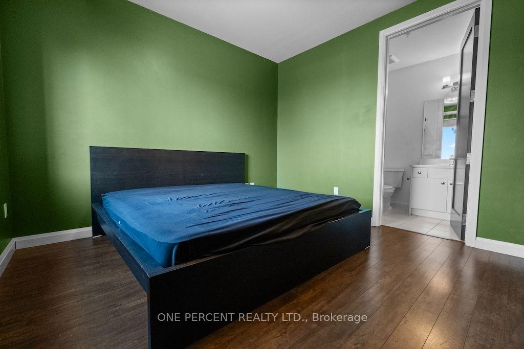 Photo 13 of Unit 401, 112 King Street E, Hamilton, Beasley — HOMEH