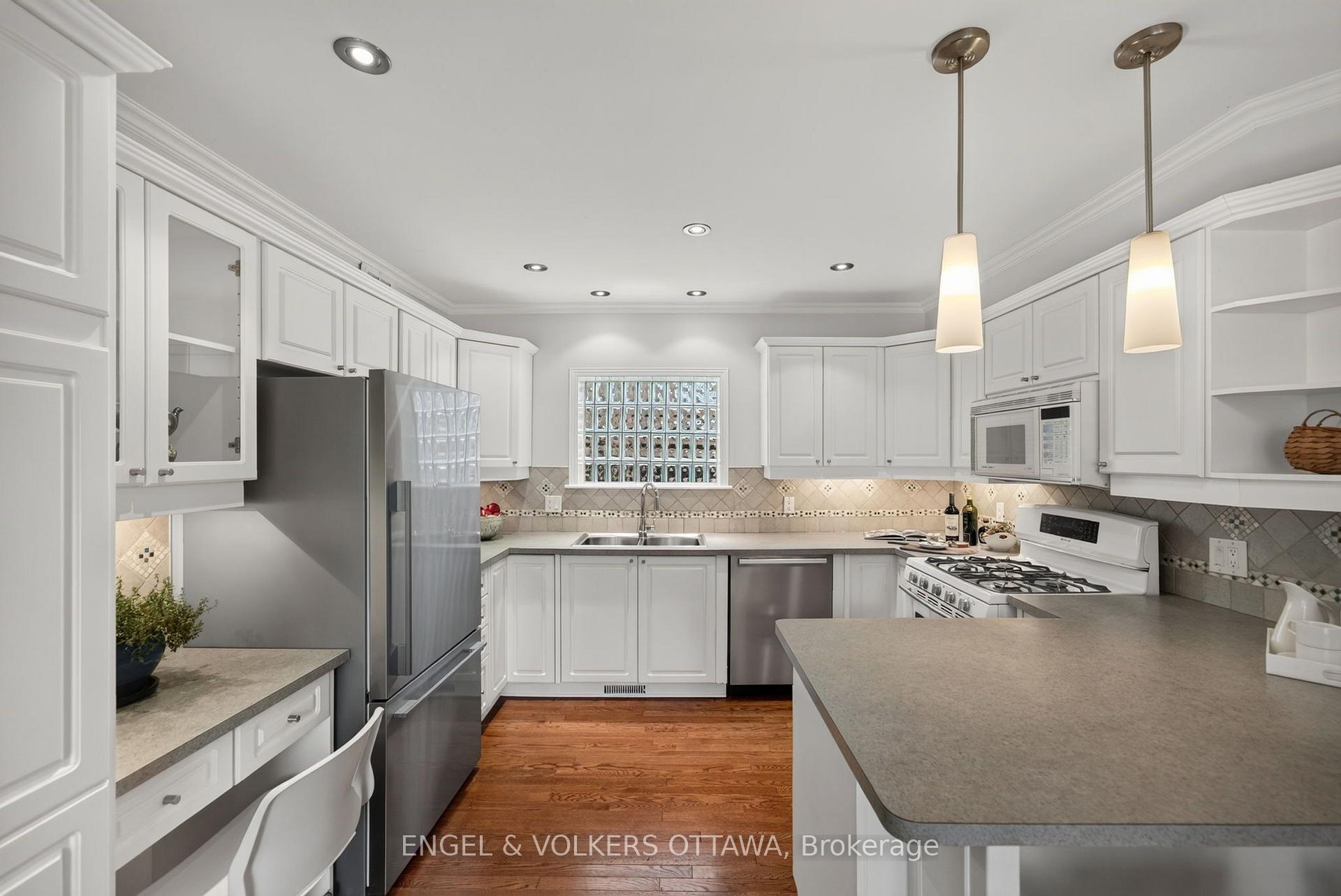 Photo 15 of irr Robert Street, Ottawa, Ottawa Centre/Golden Triangle — HOMEH