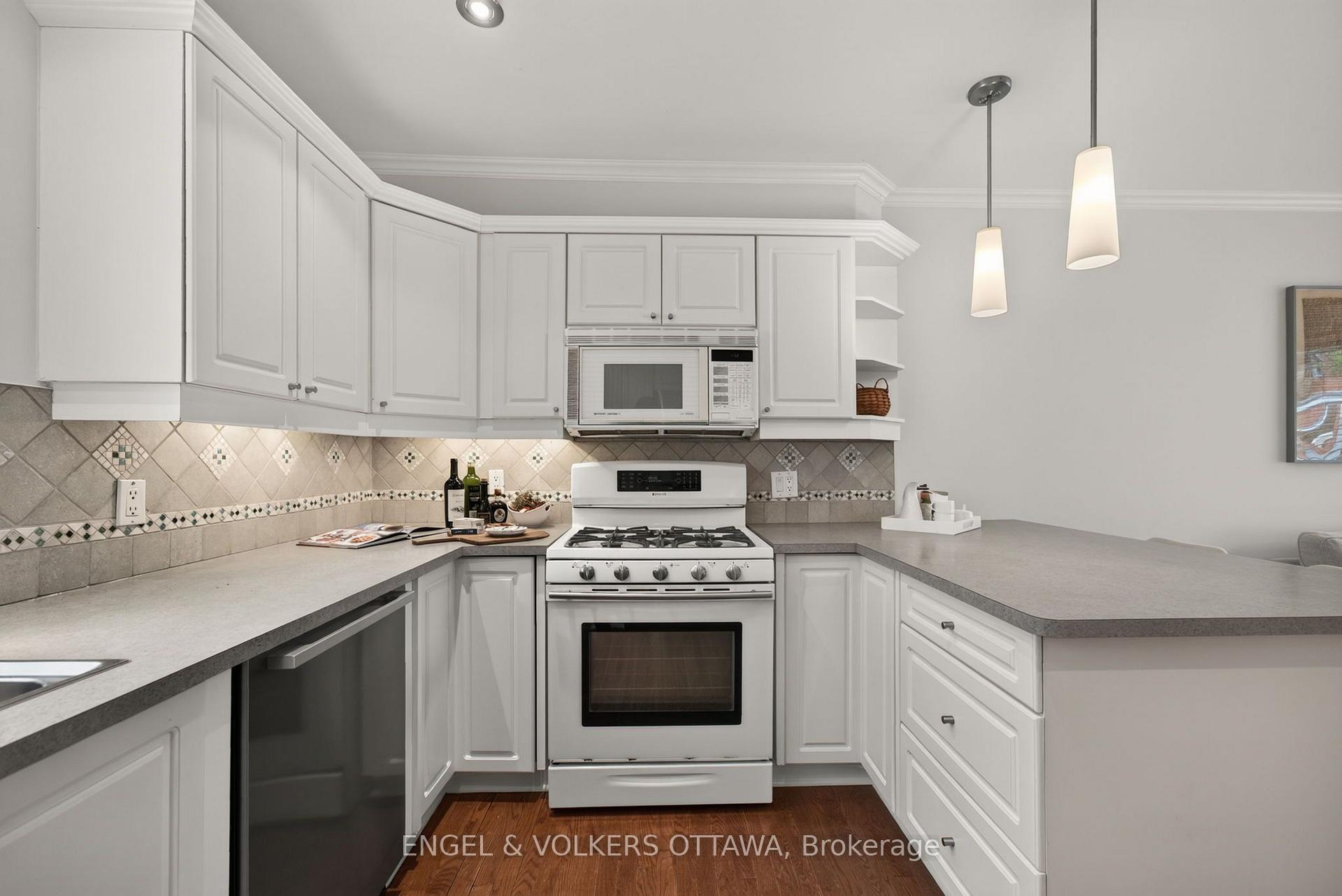 Photo 19 of irr Robert Street, Ottawa, Ottawa Centre/Golden Triangle — HOMEH