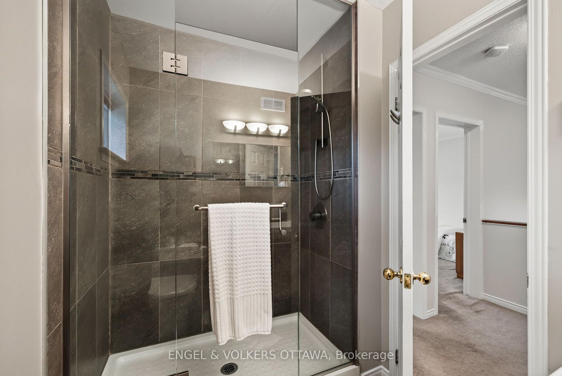 Photo 38 of irr Robert Street, Ottawa, Ottawa Centre/Golden Triangle — HOMEH