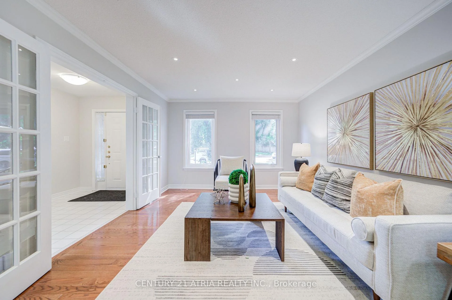 Photo 8 of 35 Millstone Court, Markham, Unionville — HOMEH