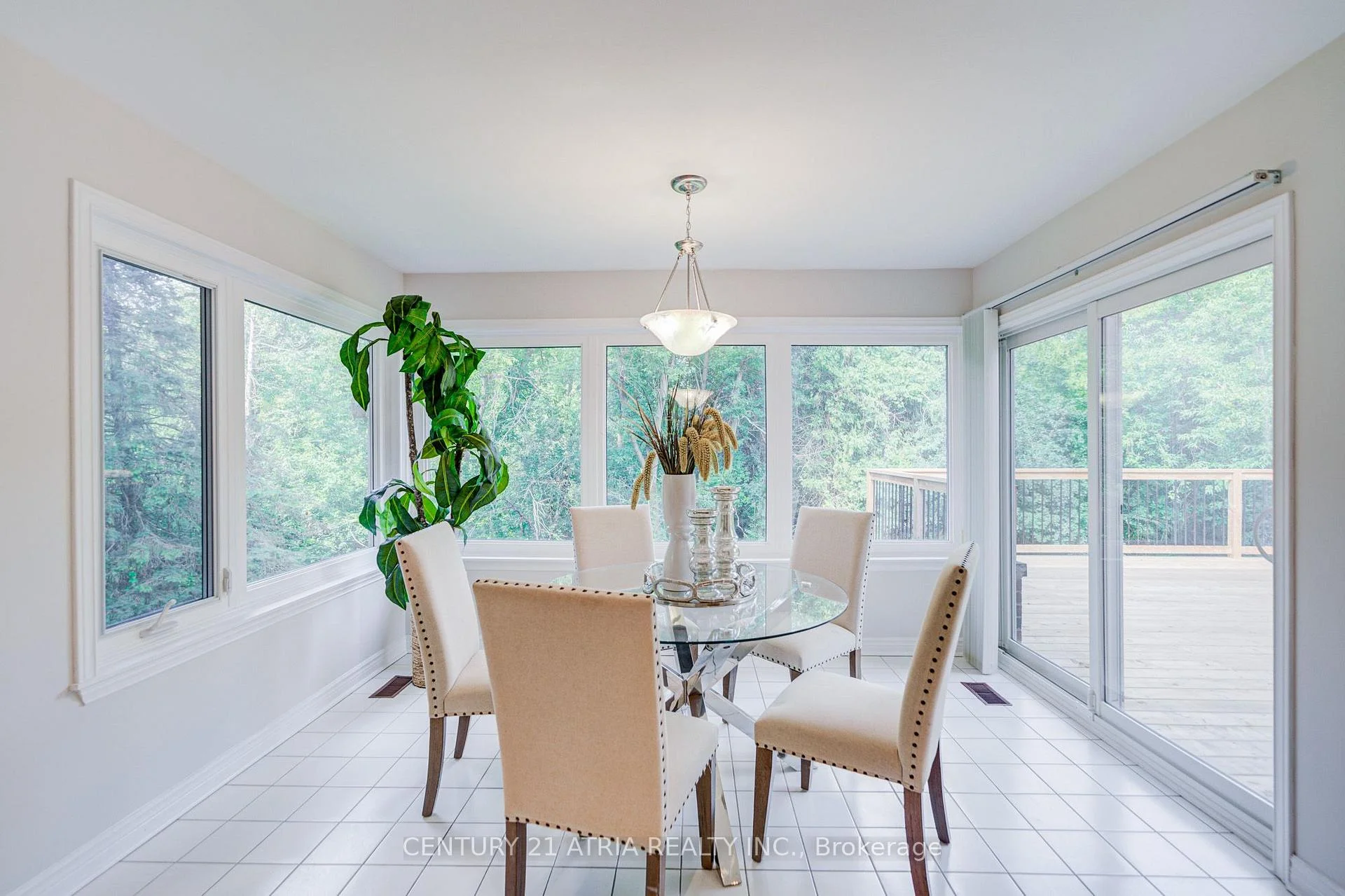 Photo 13 of 35 Millstone Court, Markham, Unionville — HOMEH
