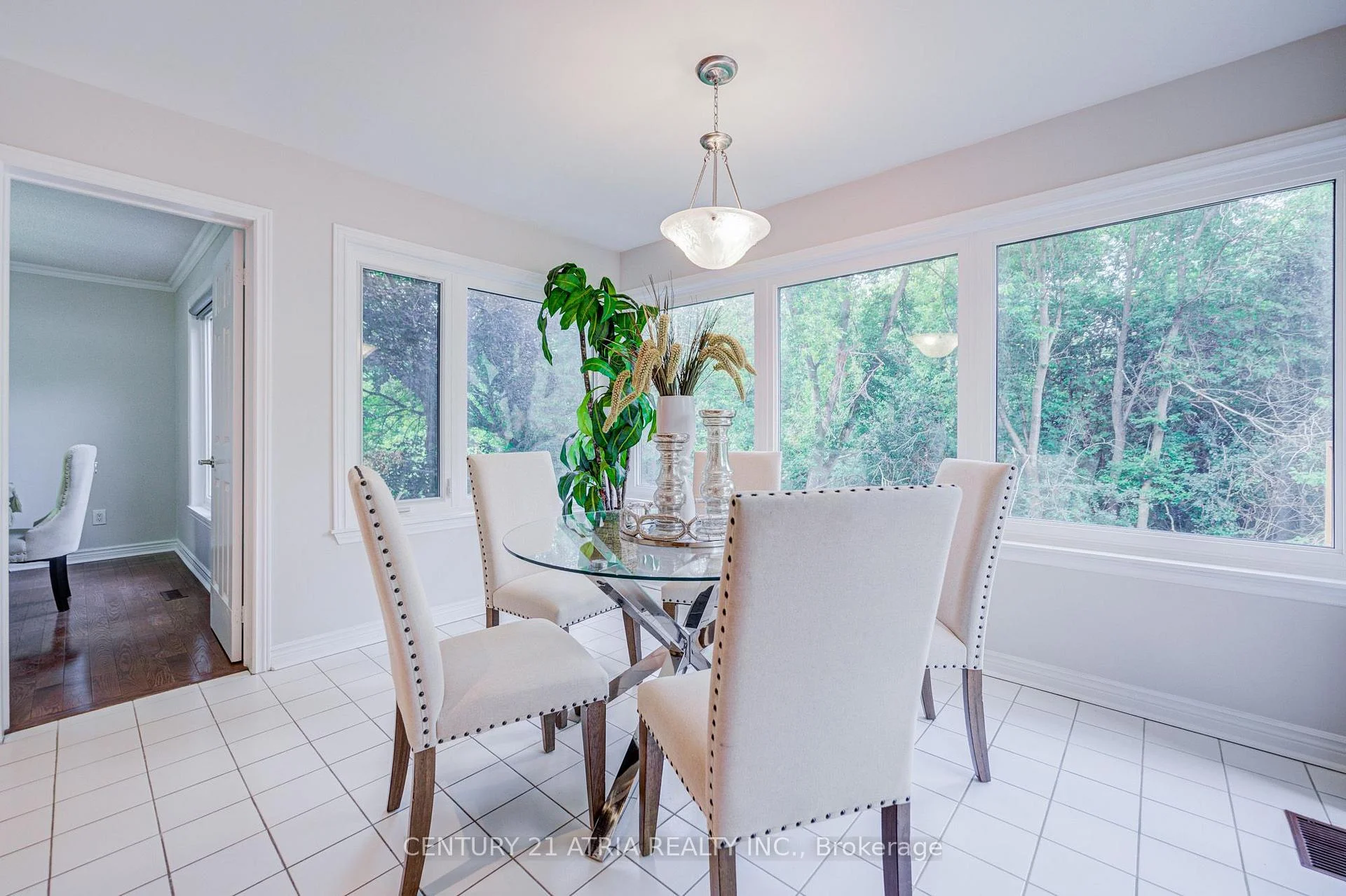 Photo 14 of 35 Millstone Court, Markham, Unionville — HOMEH