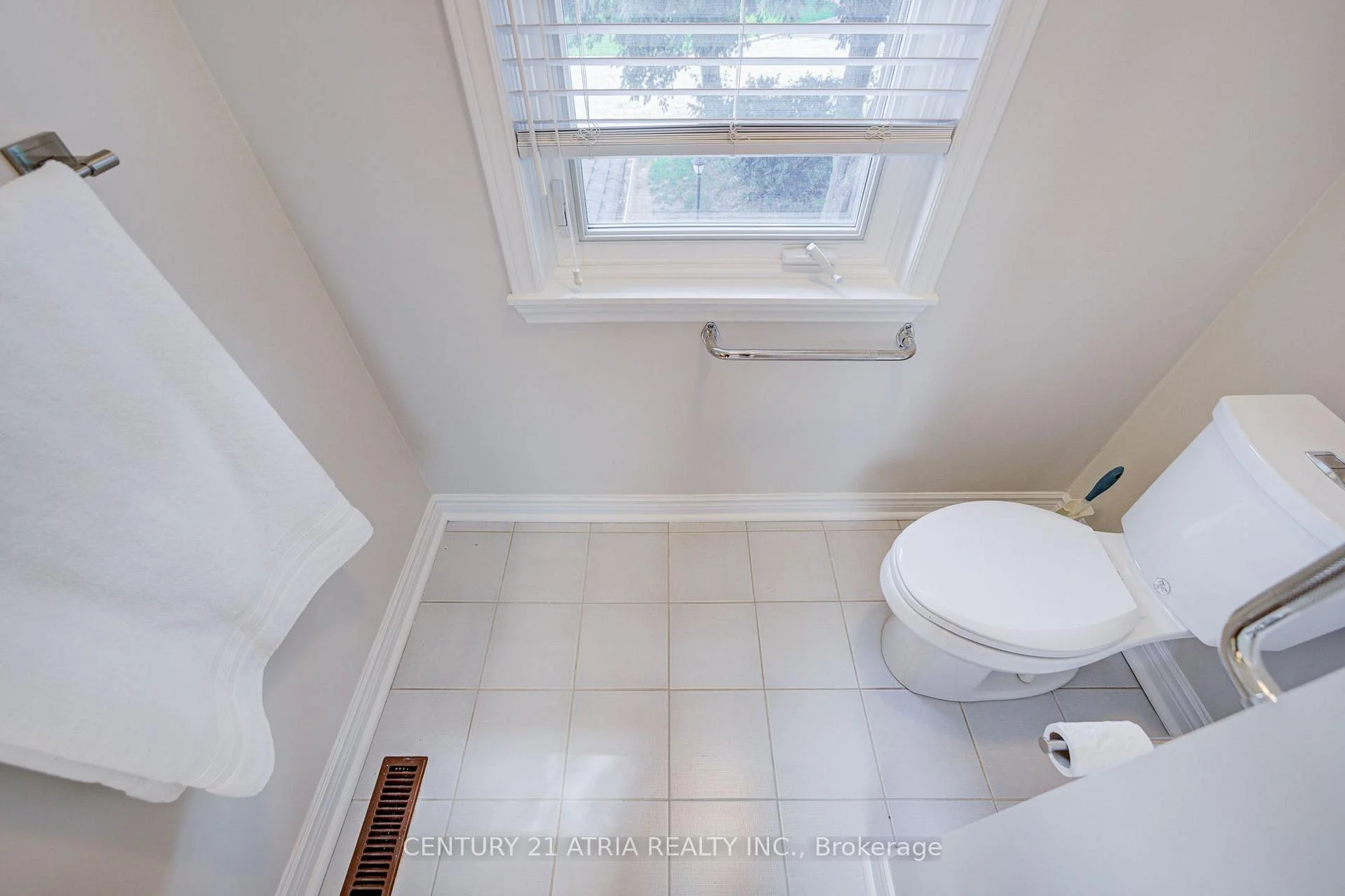 Photo 26 of 35 Millstone Court, Markham, Unionville — HOMEH