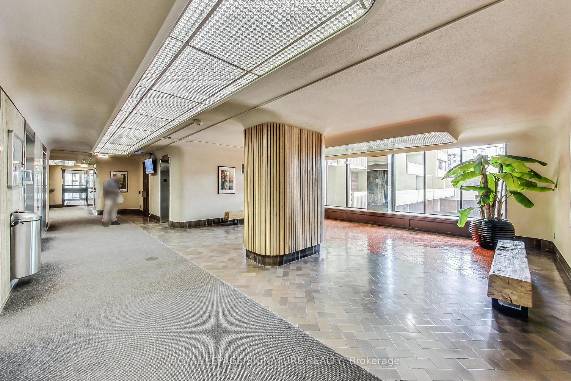 Photo 10 of Unit 408, 1 Massey Square, Toronto, Crescent Town — HOMEH