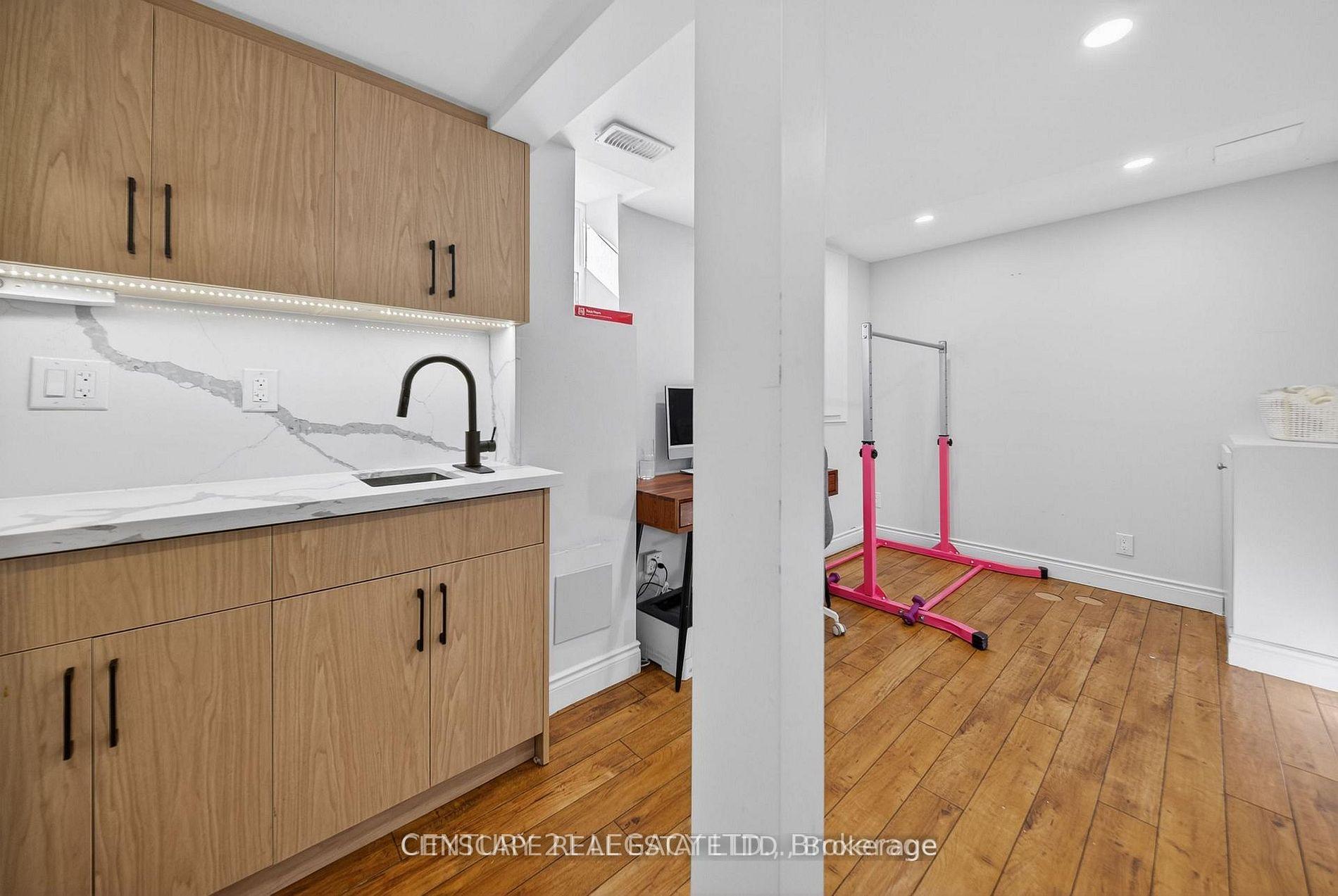 Photo 6 of Unit 1, 33 Andretti Crescent, Brampton, Credit Valley — HOMEH