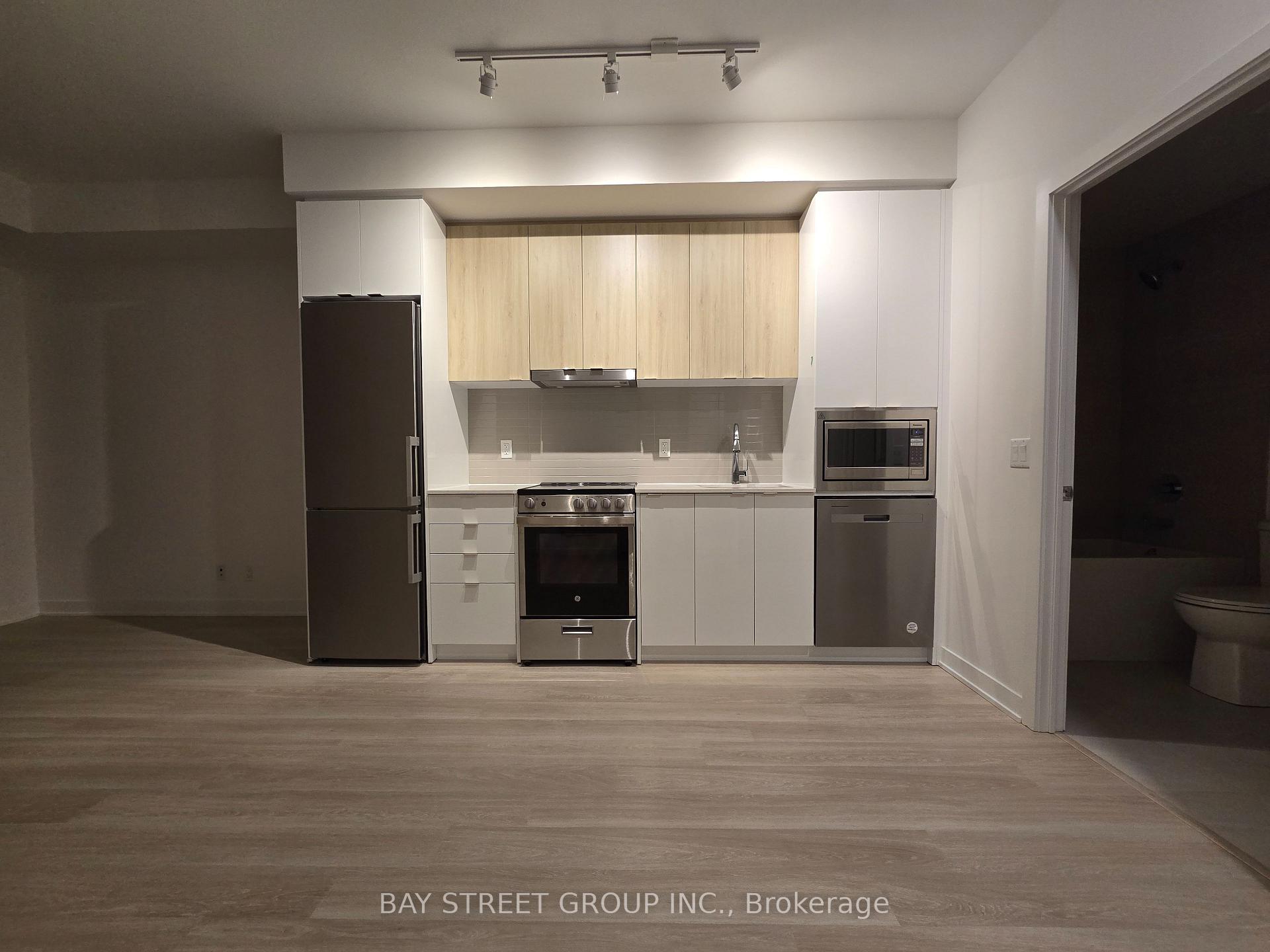 Photo 4 of Unit 1806B, 50 Upper Mall Way, Vaughan, Brownridge — HOMEH