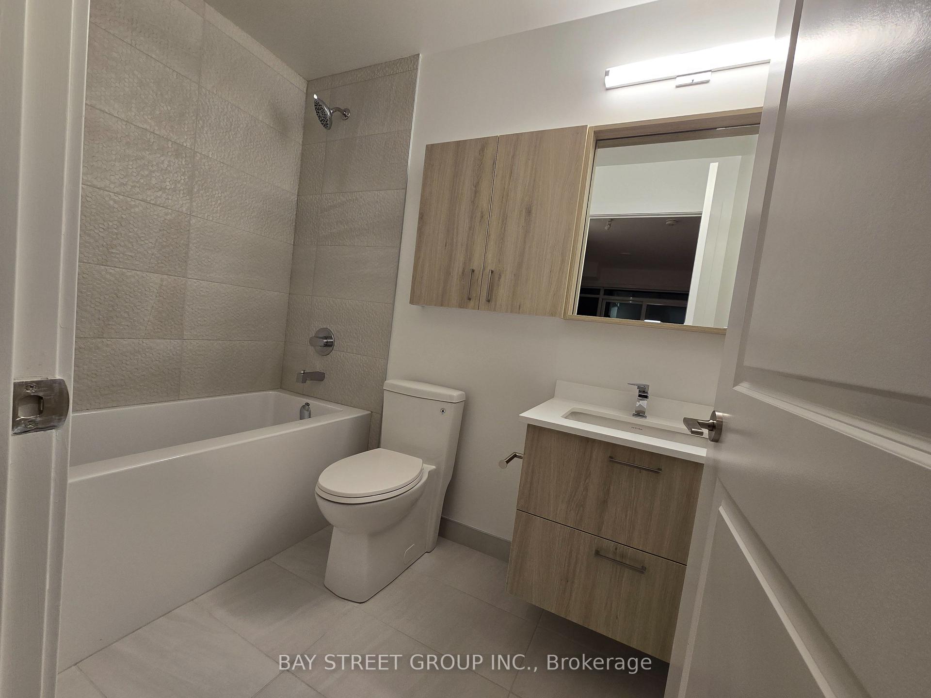 Photo 5 of Unit 1806B, 50 Upper Mall Way, Vaughan, Brownridge — HOMEH