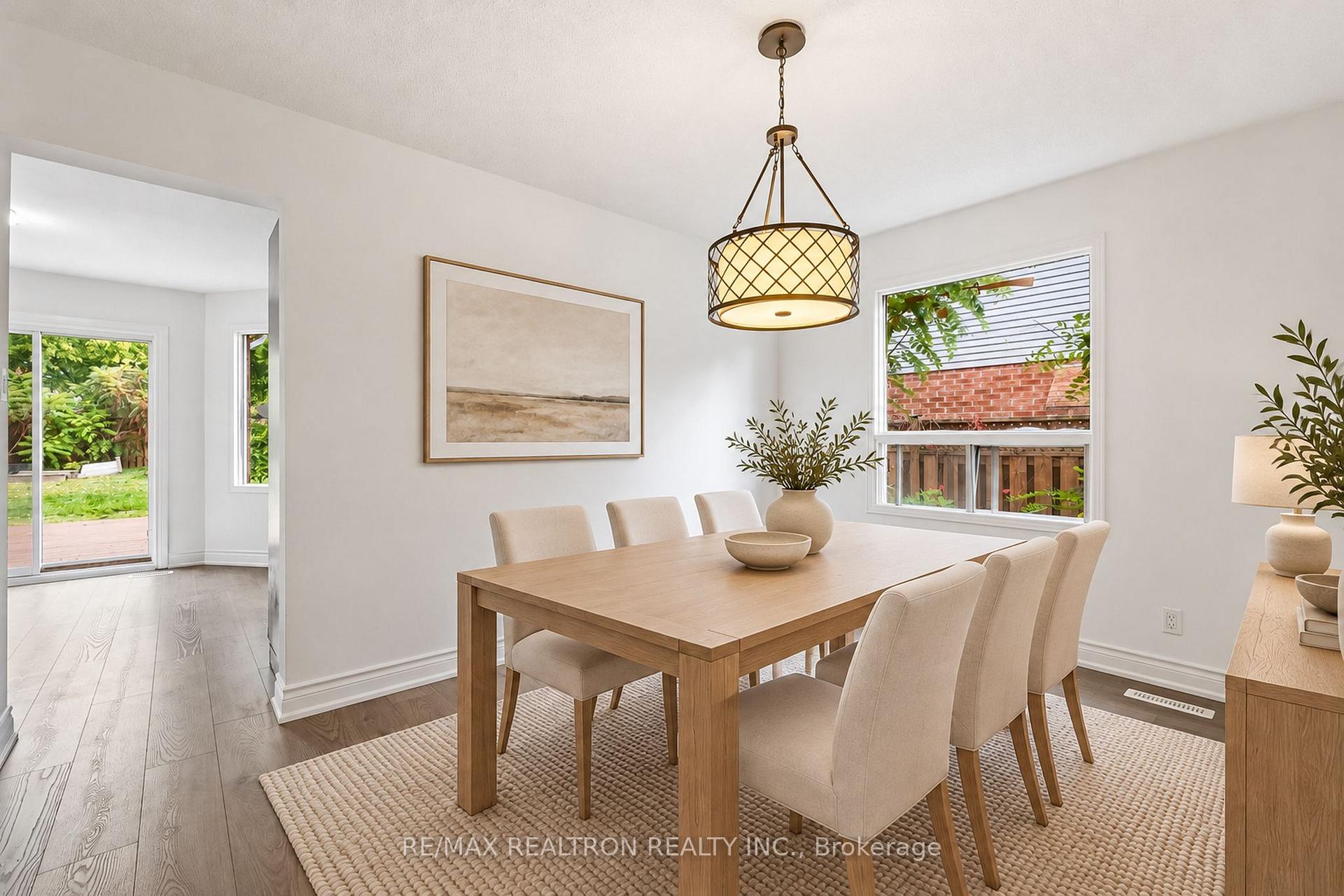 Photo 6 of 12 Tuch Drive, Georgina, Keswick North — HOMEH
